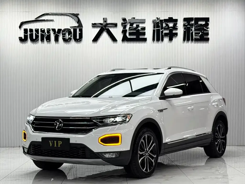 Volkswagen T-Roc — фото 1