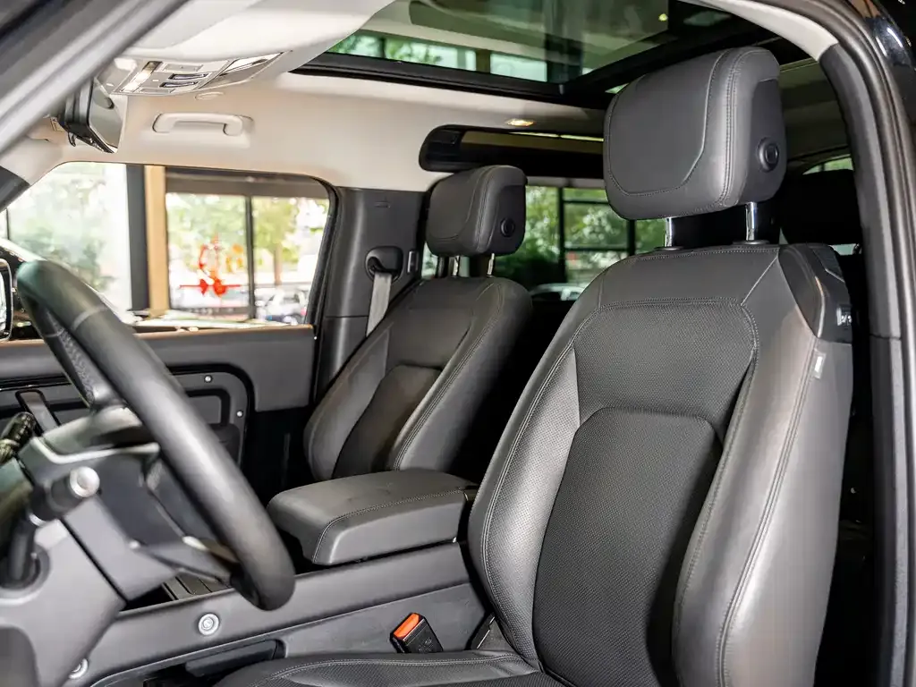Land Rover Defender — фото 10