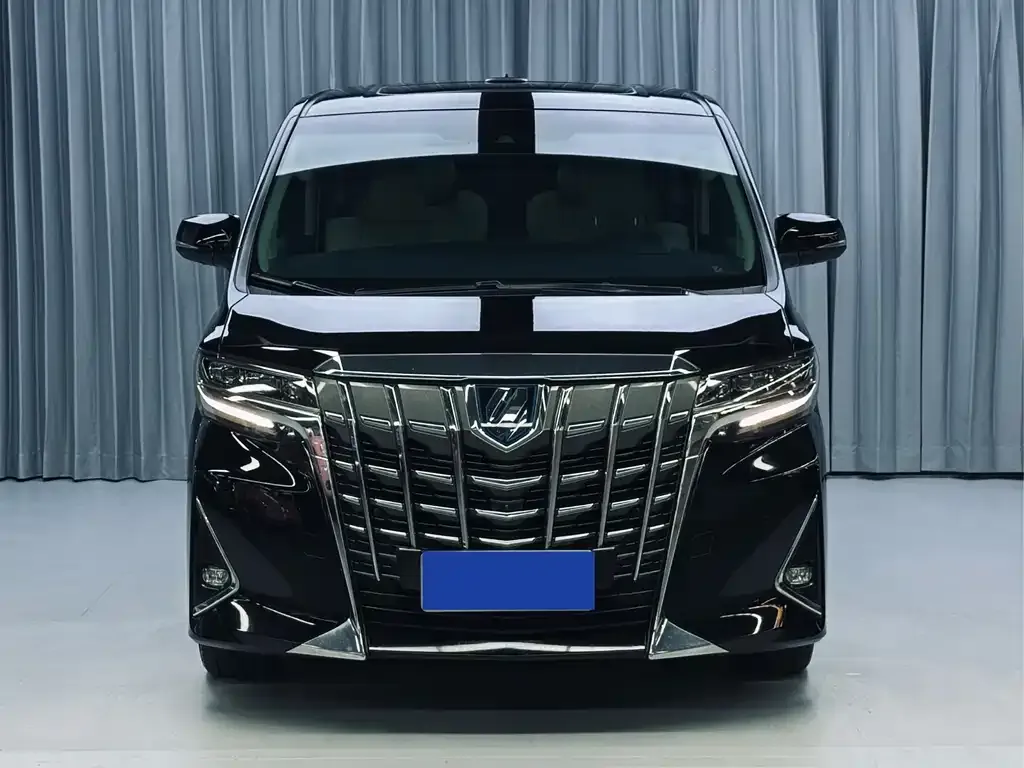 Toyota Alphard — фото 4