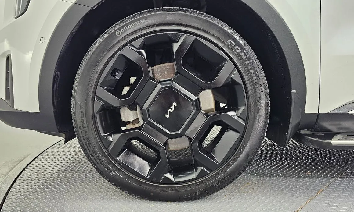 Kia Sorento — фото 8