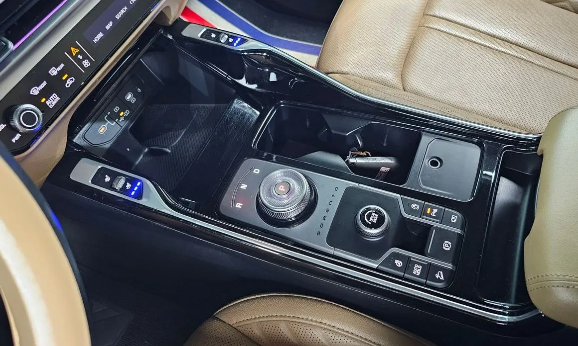 Kia Sorento — фото 7