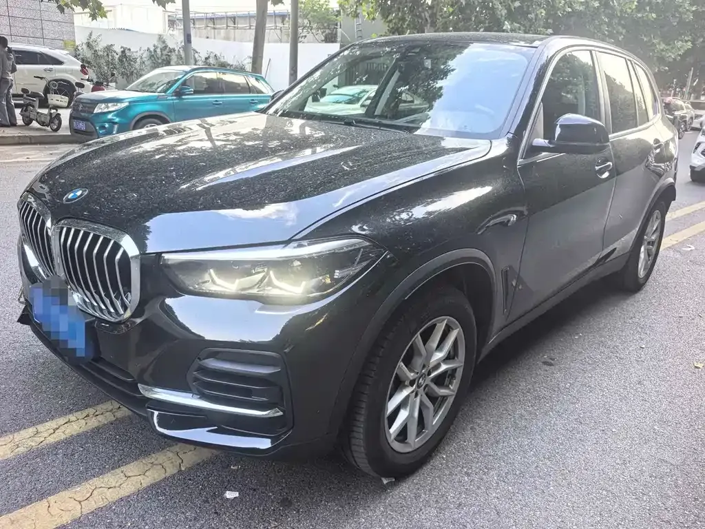 BMW X5 (Import) — фото 1
