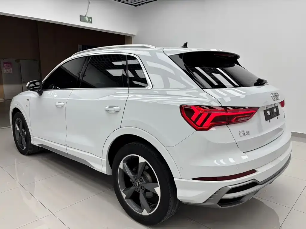 Audi Q3 — фото 8