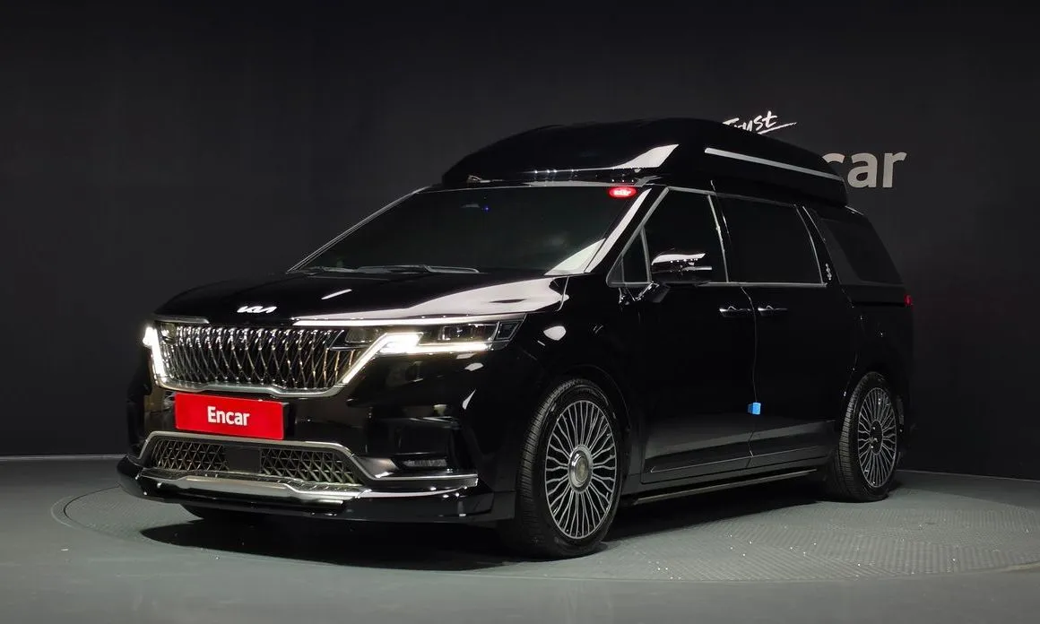 Kia Carnival — фото 1