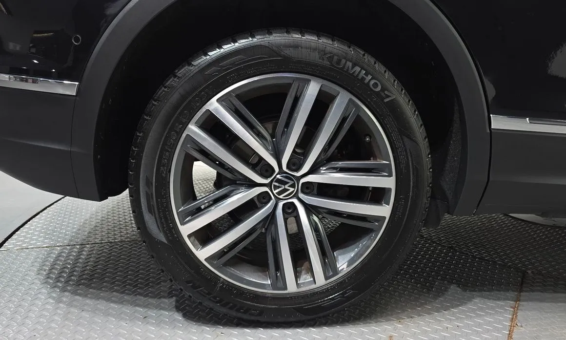 Volkswagen Tiguan — фото 6