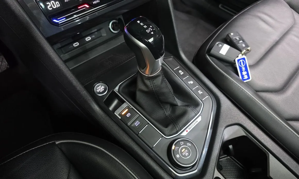 Volkswagen Tiguan — фото 10