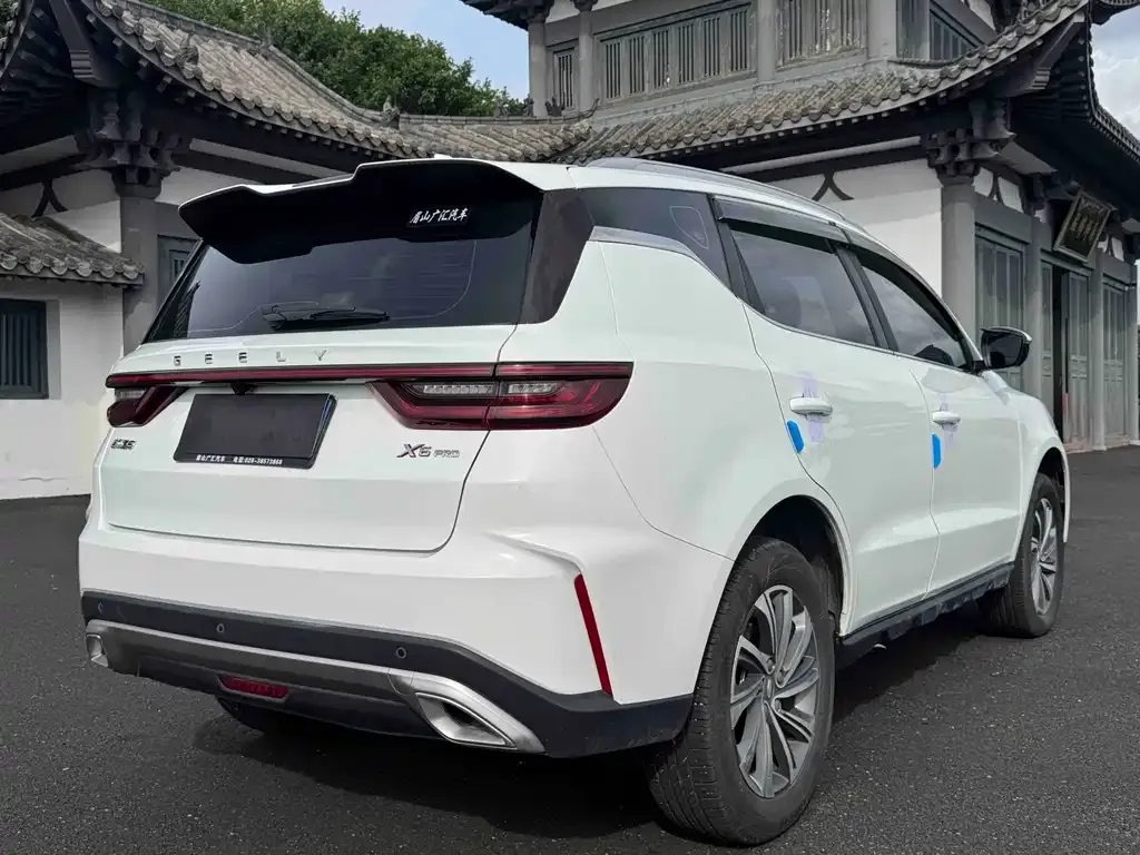 Geely Vision X6 — фото 7