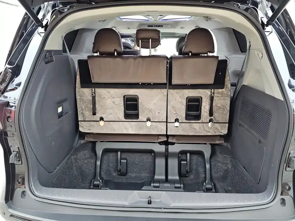 Toyota Sienna — фото 3