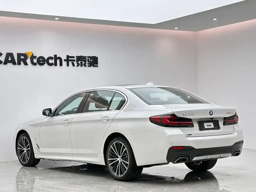 BMW 5 Series — фото 4