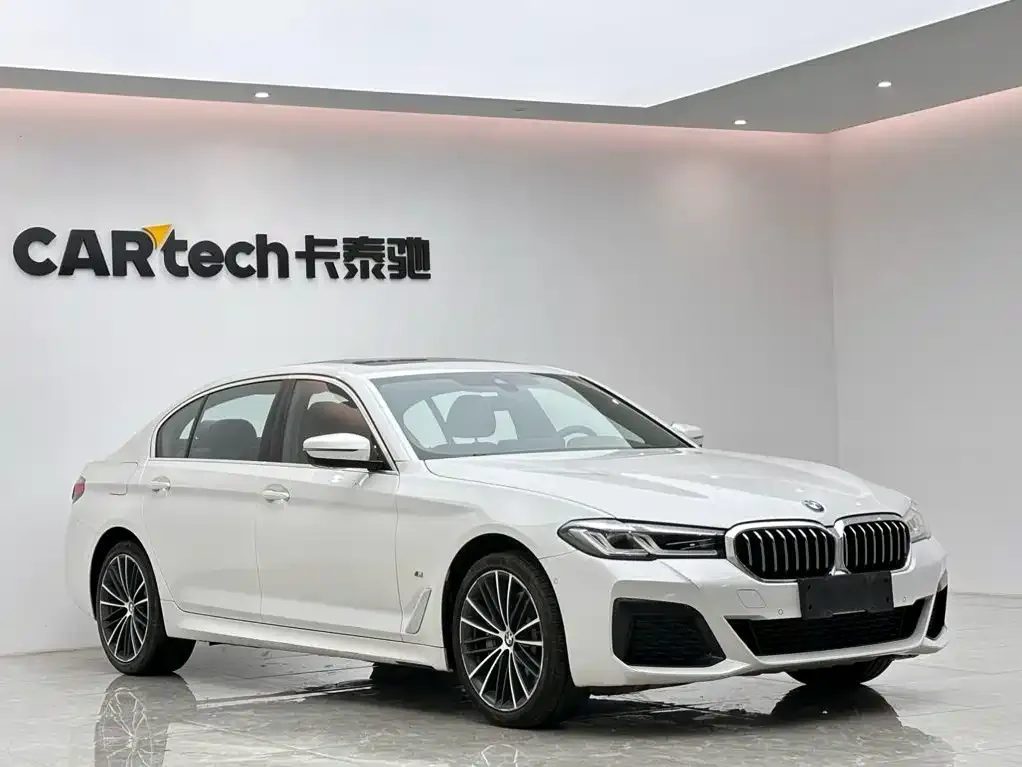 BMW 5 Series — фото 10