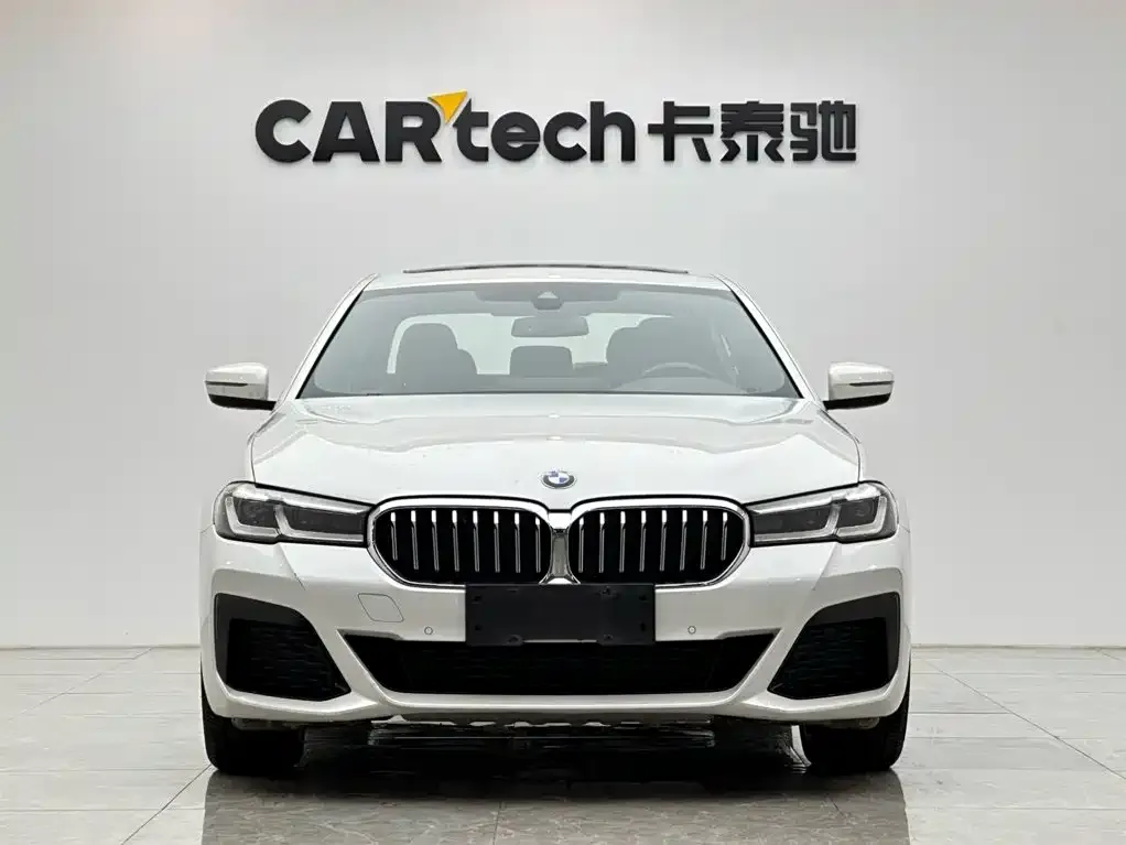 BMW 5 Series — фото 2