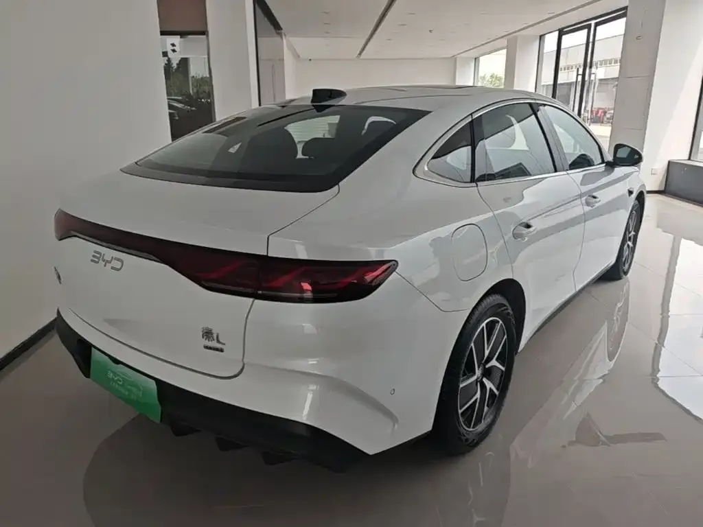 BYD Qin L — фото 7