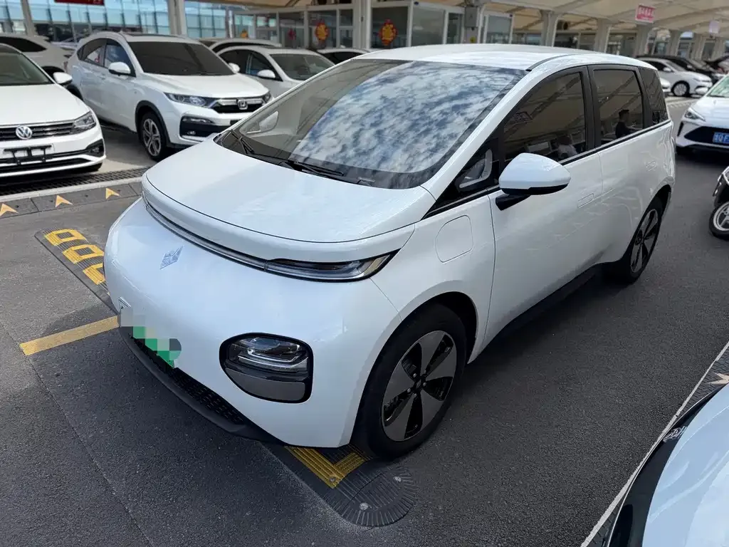 Baojun Yunduo — фото 1
