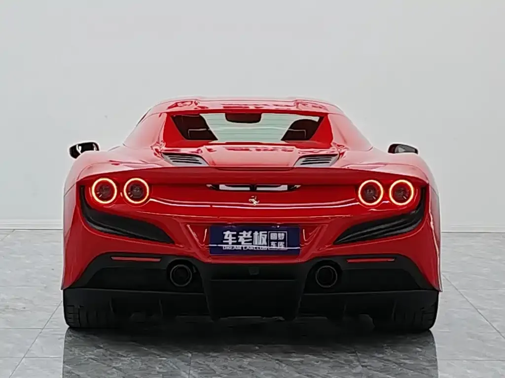 Ferrari F8 — фото 2