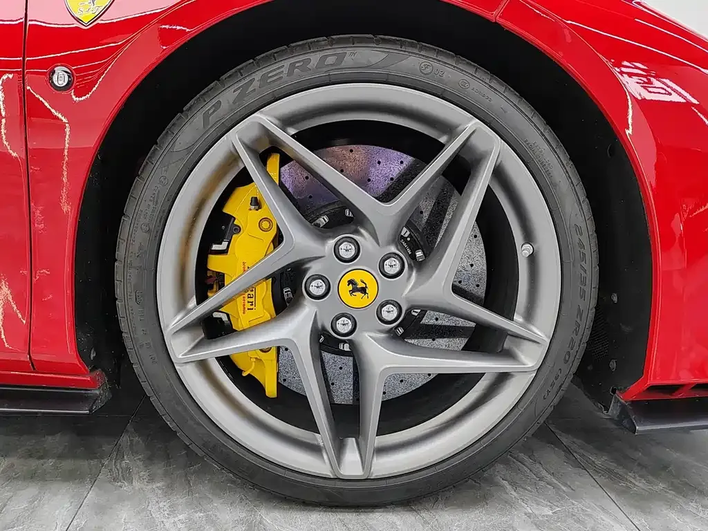Ferrari F8 — фото 8