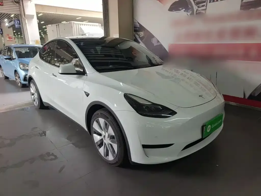 Tesla Model Y — фото 7