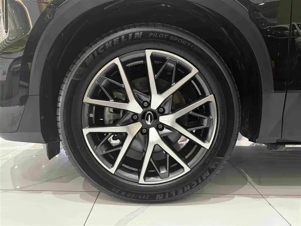 GAC Motor Trumpchi GS8 — фото 3