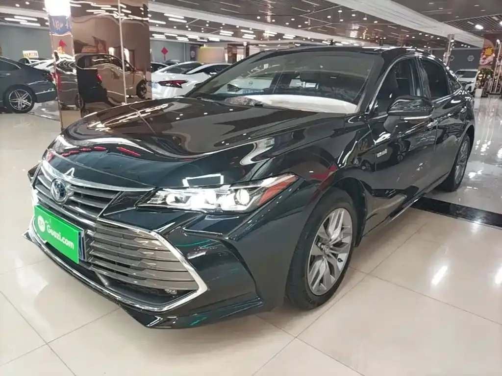 Toyota Avalon — фото 1
