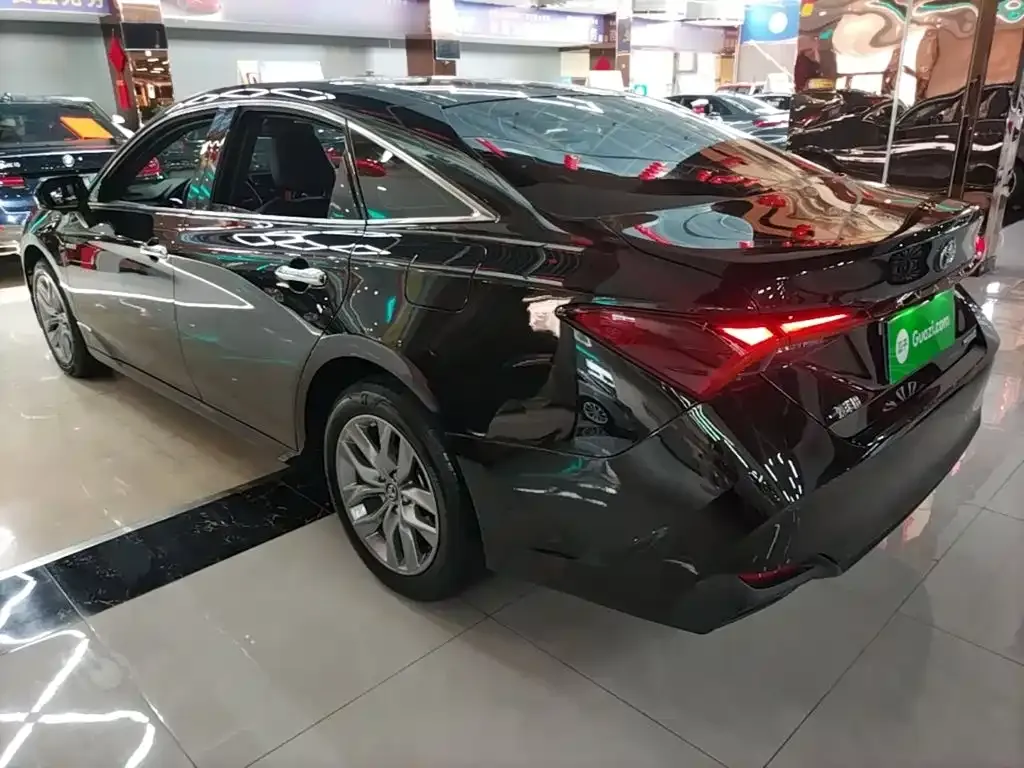 Toyota Avalon — фото 10