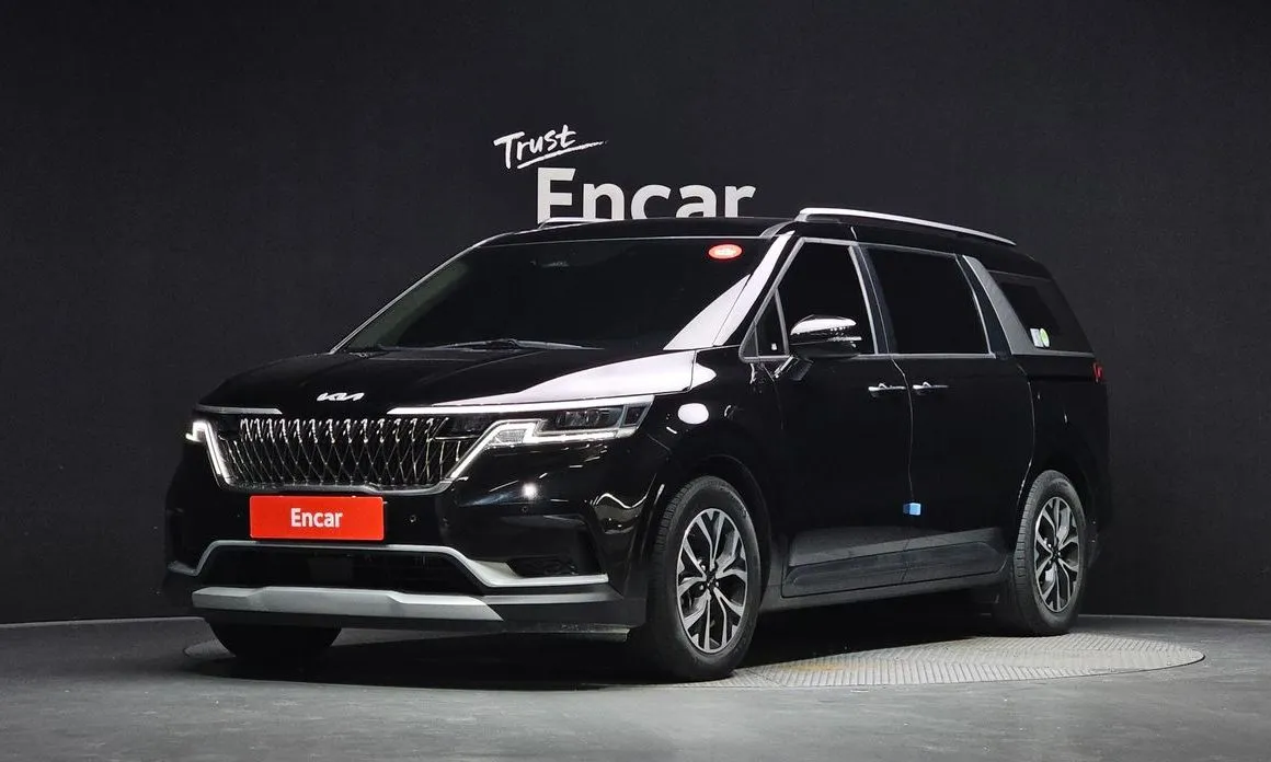 Kia Carnival — фото 1