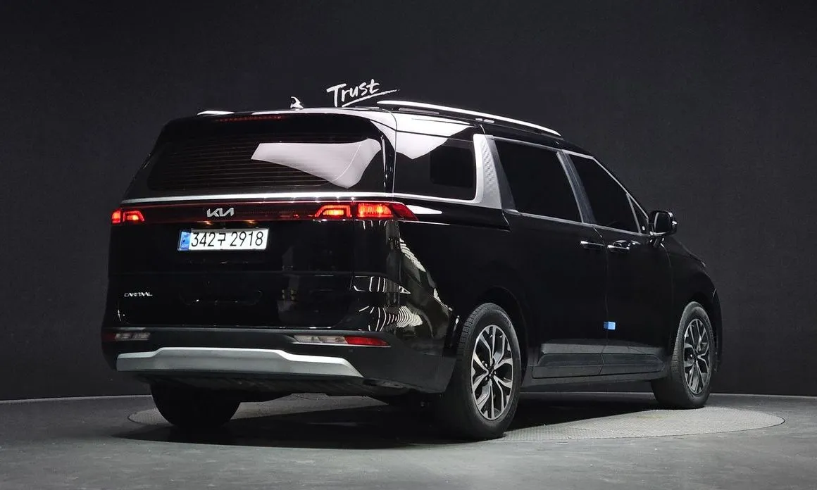 Kia Carnival — фото 5