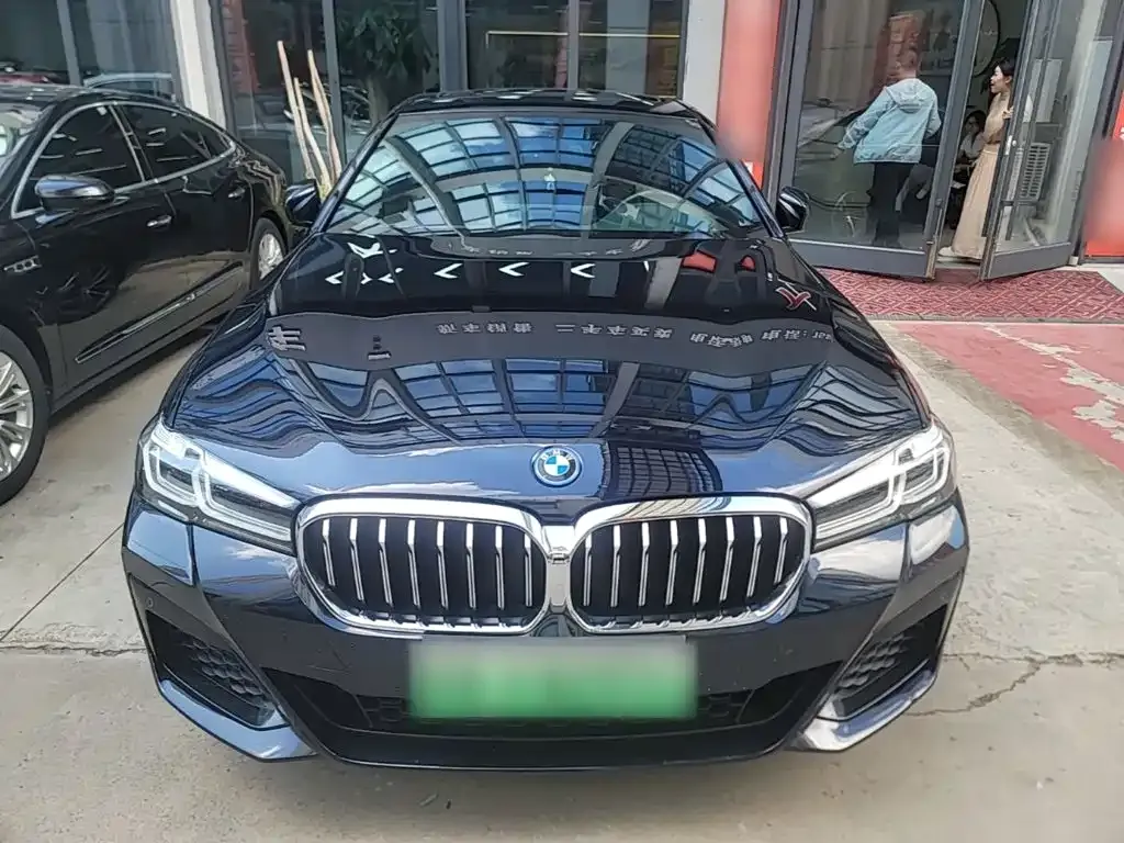 BMW 5 Series New Energy — фото 6