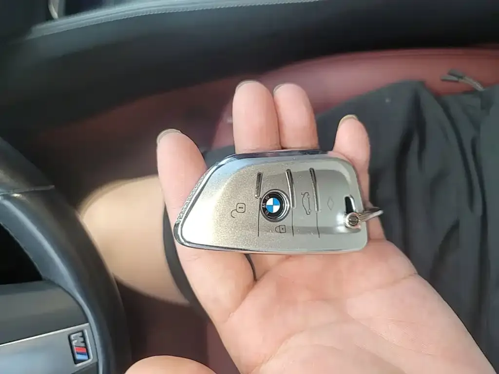 BMW 5 Series New Energy — фото 2