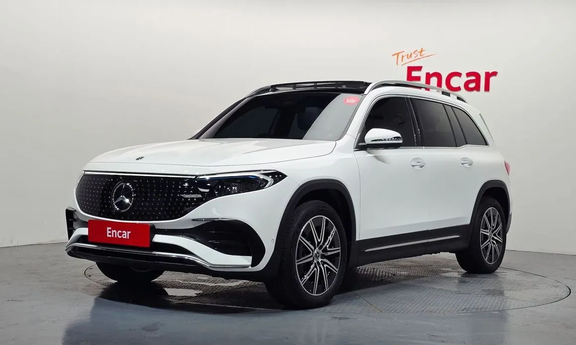 Mercedes-Benz EQB — фото 1