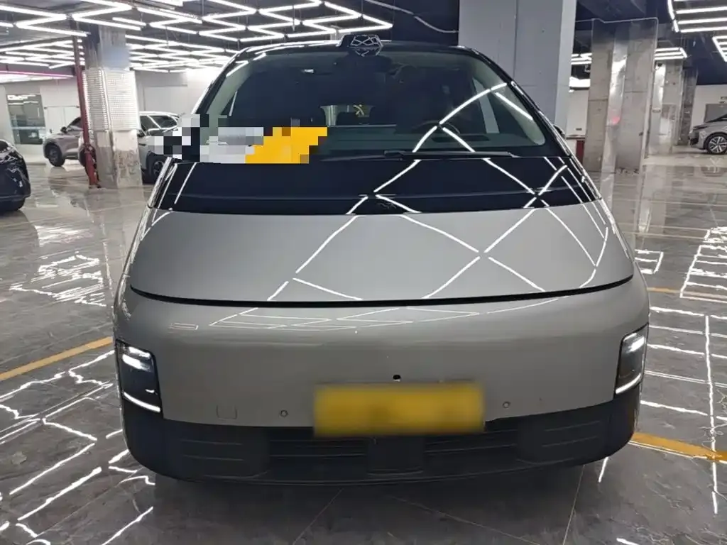Li Auto MEGA — фото 6