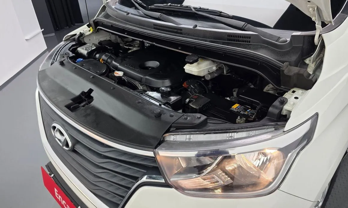 Hyundai Starex — фото 10