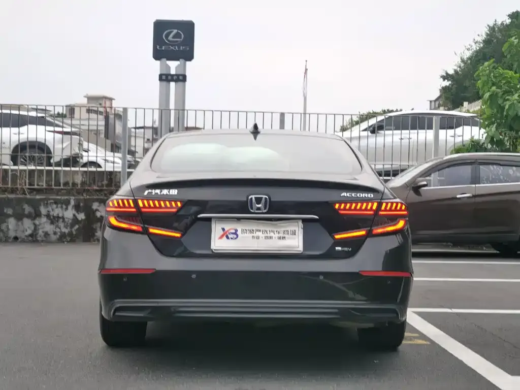 Honda Accord — фото 4