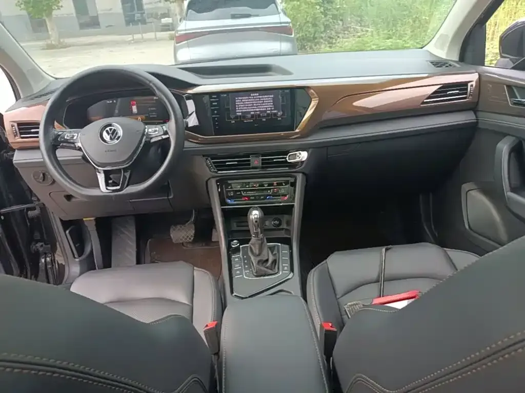 Volkswagen Tharu — фото 8