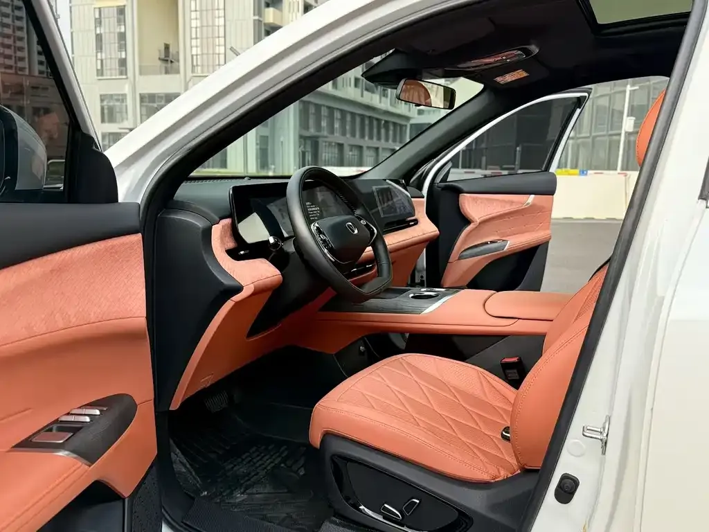 Changan CS75 PLUS — фото 3