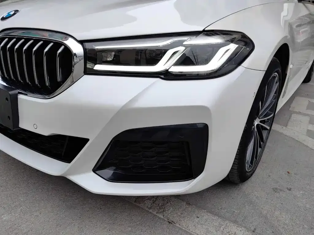 BMW 5 Series — фото 4