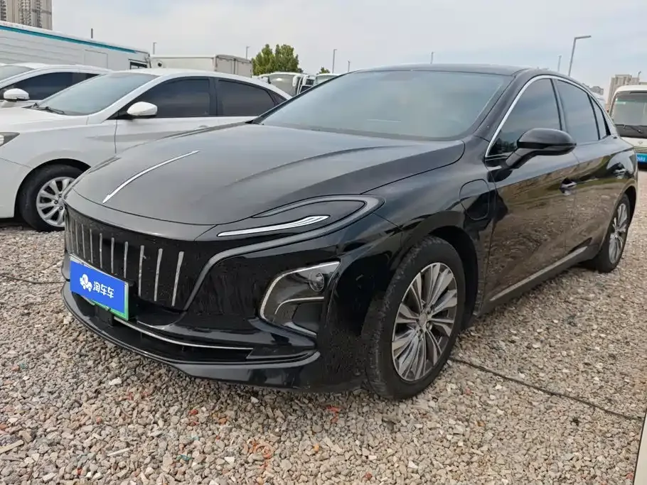 Hongqi E-QM5 — фото 1