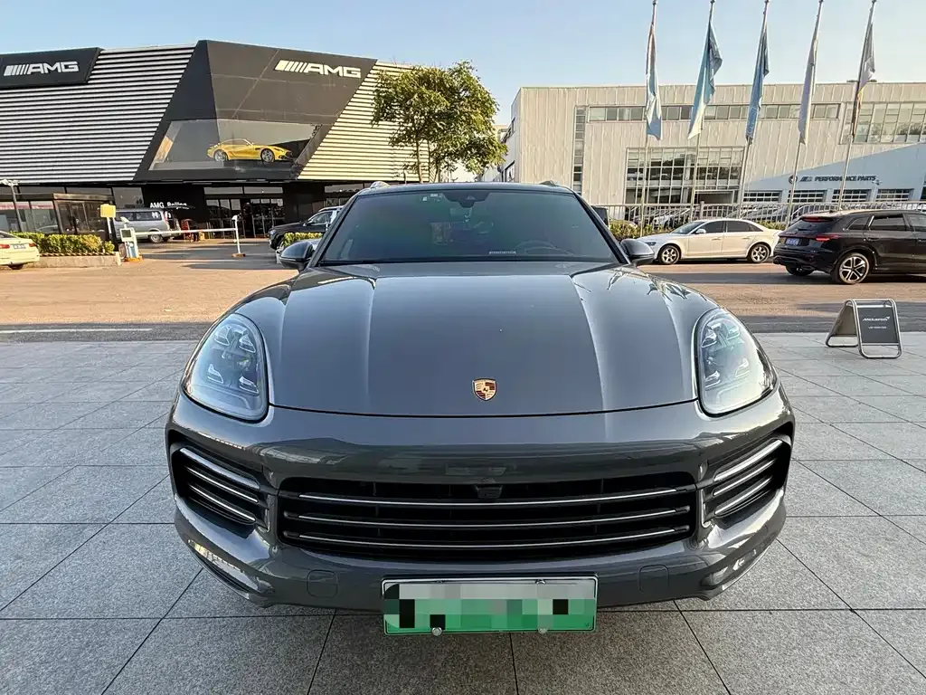 Porsche Cayenne Hybrid — фото 1