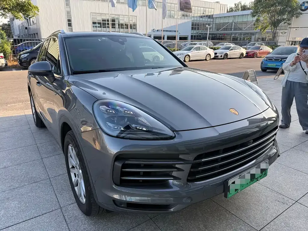 Porsche Cayenne Hybrid — фото 5
