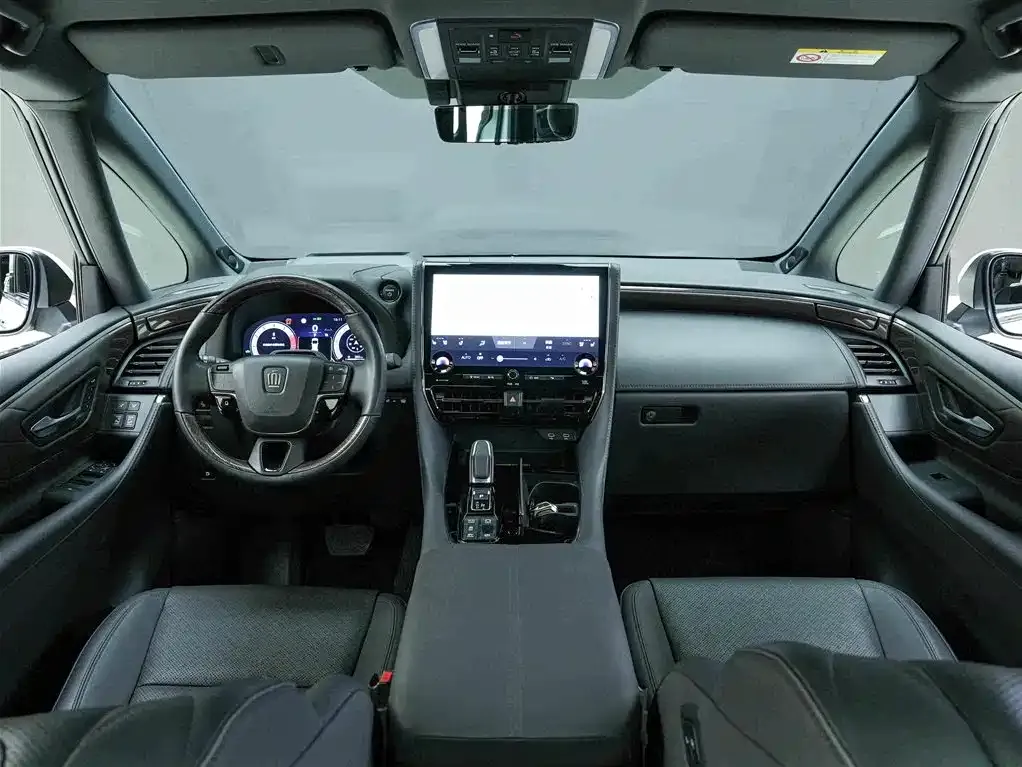 Toyota Vellfire — фото 4