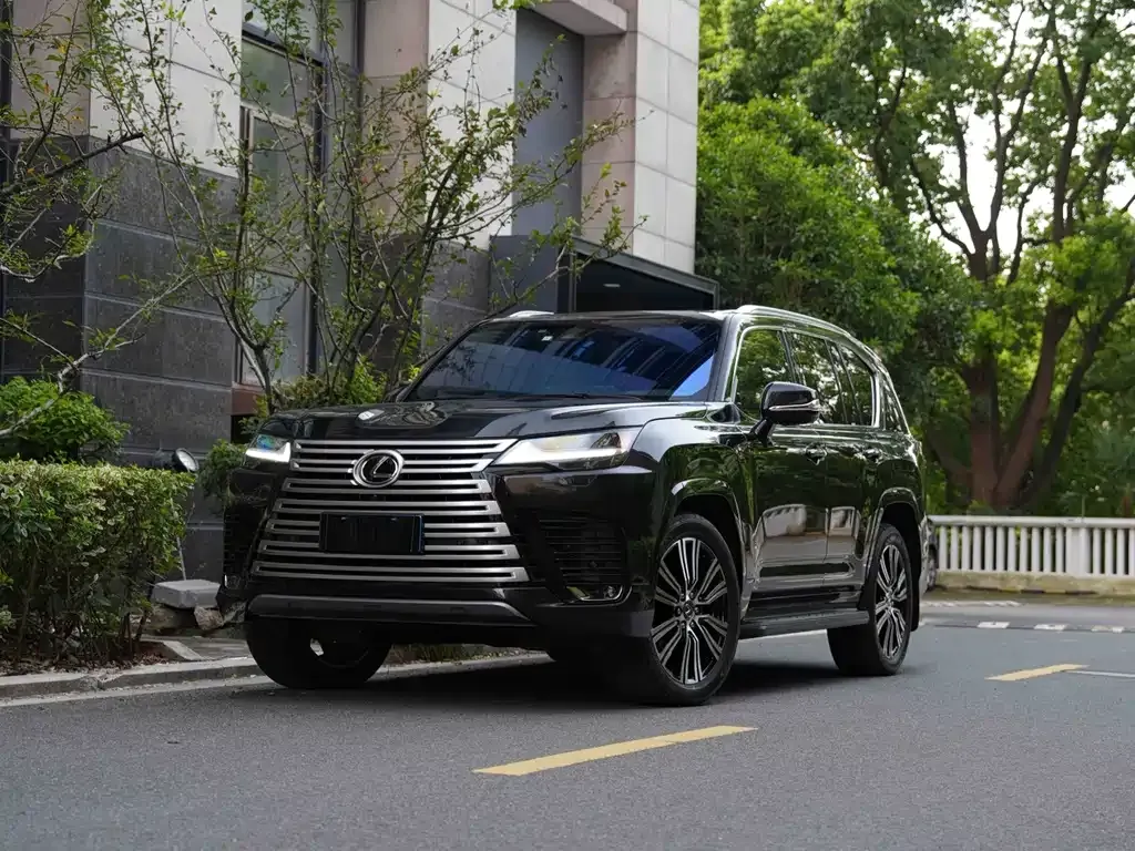 Lexus LX — фото 1