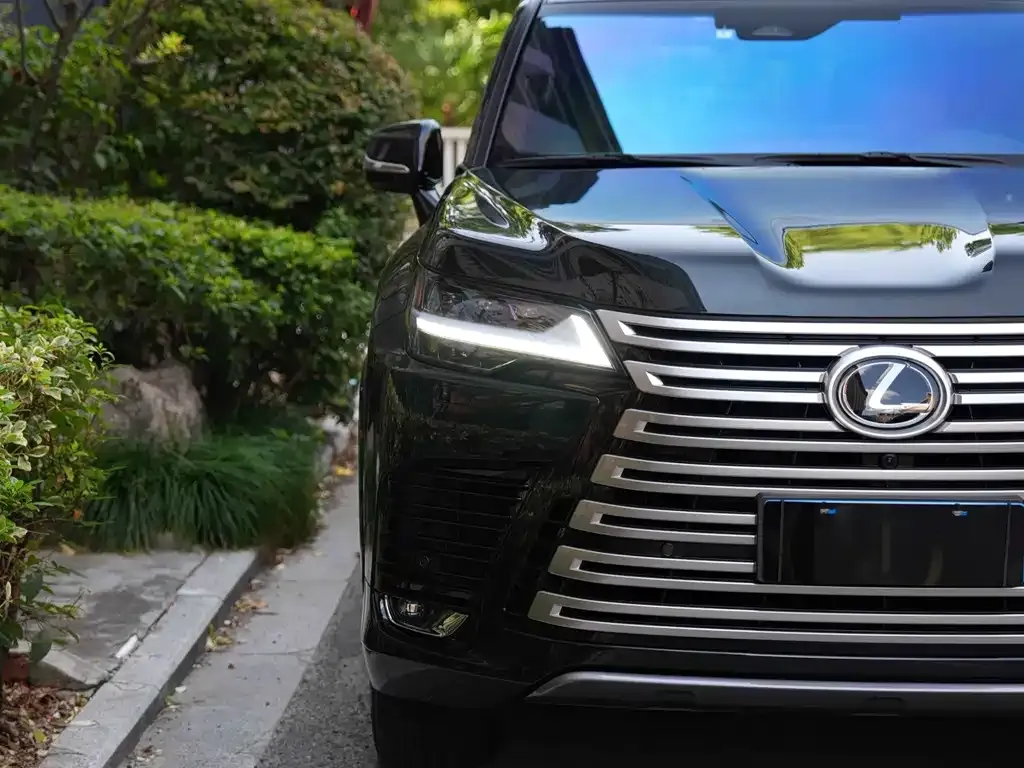 Lexus LX — фото 5