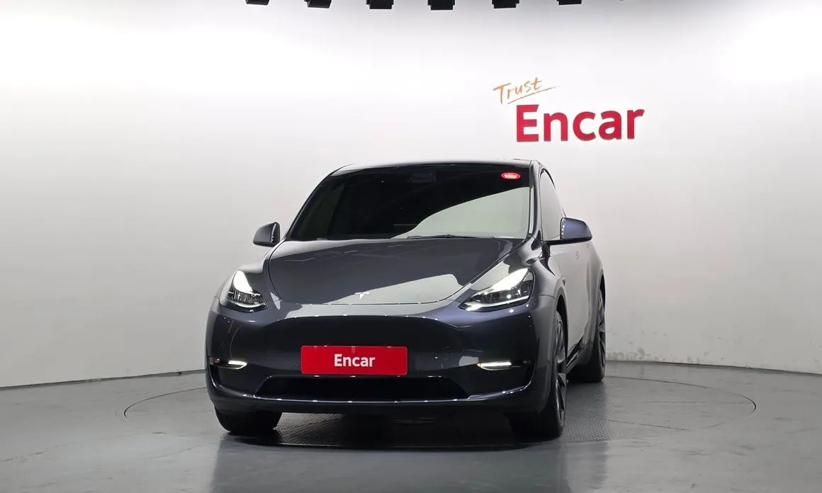Tesla Model Y — фото 9