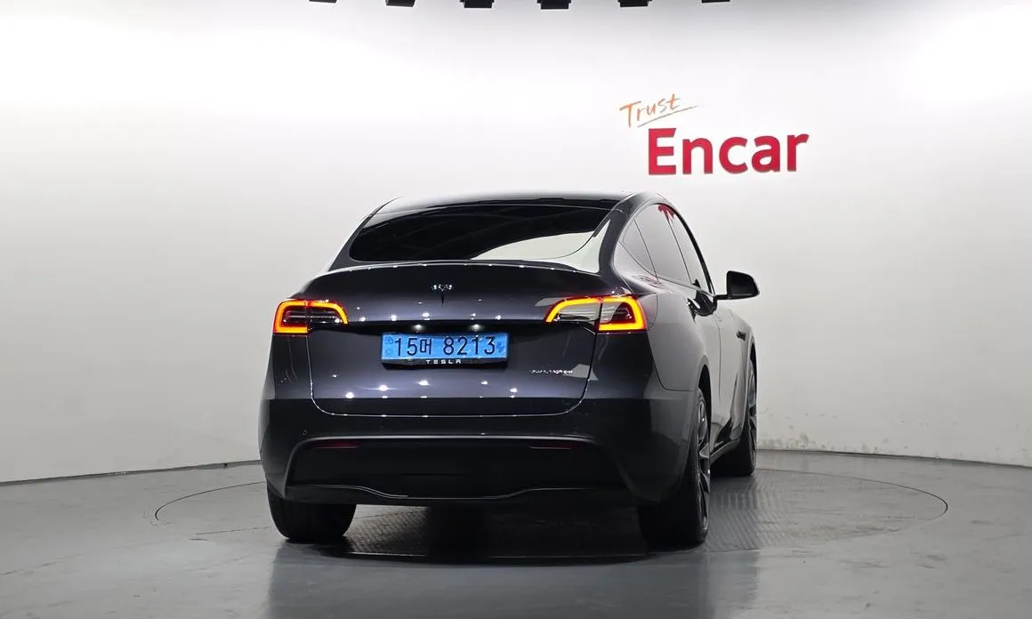 Tesla Model Y — фото 3