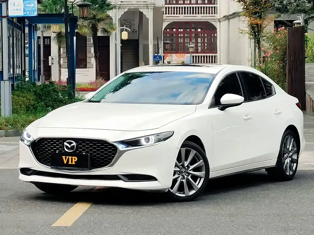 Mazda 3 Axela — фото 1