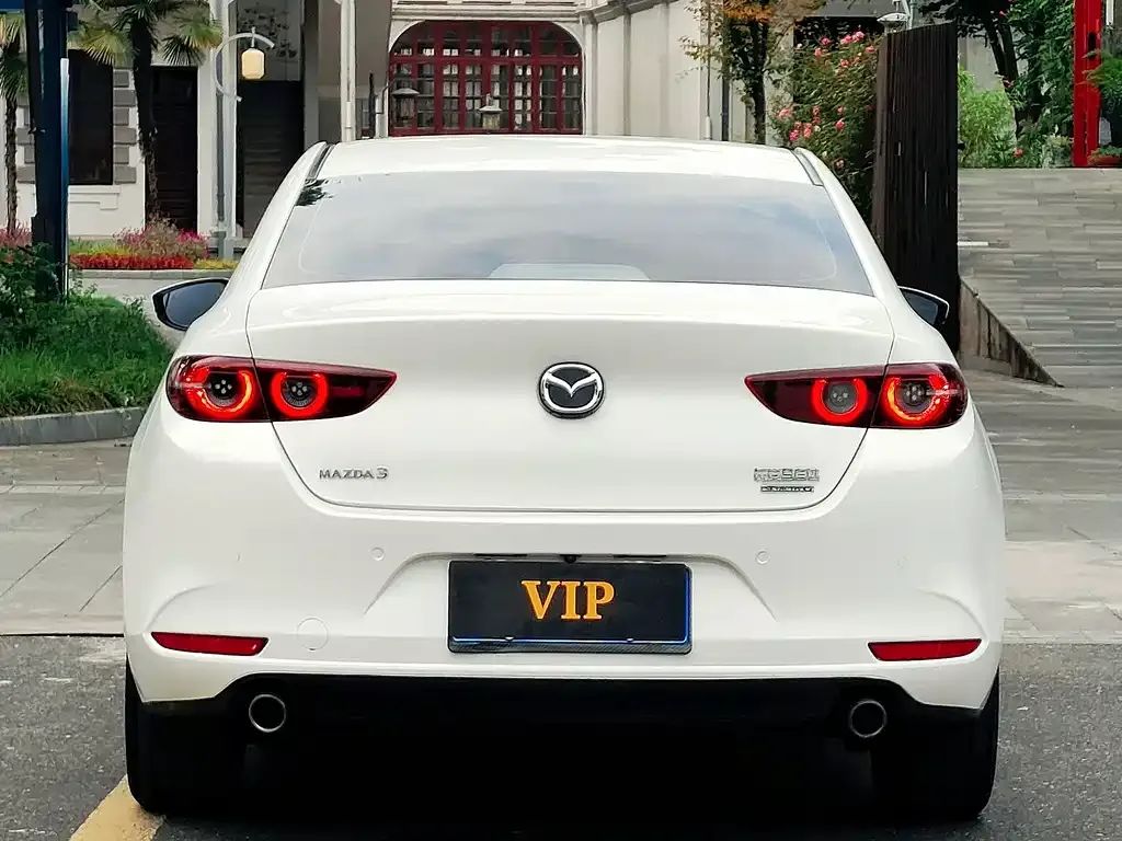 Mazda 3 Axela — фото 3