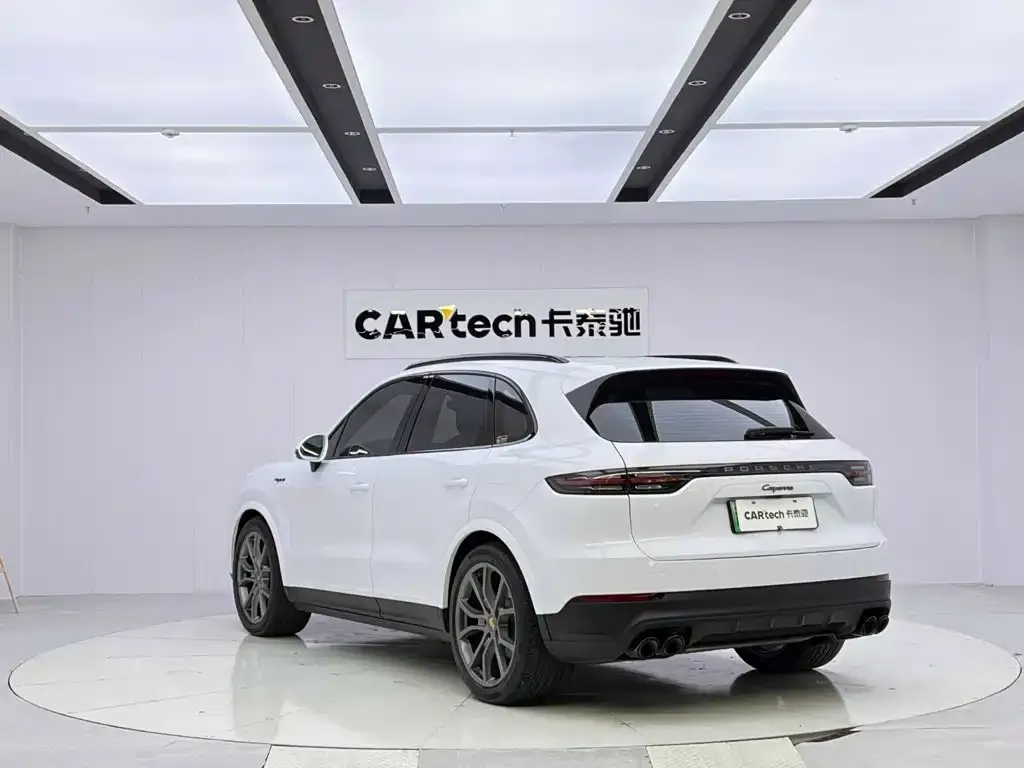 Porsche Cayenne Hybrid — фото 4