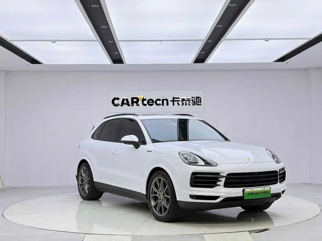 Porsche Cayenne Hybrid — фото 7