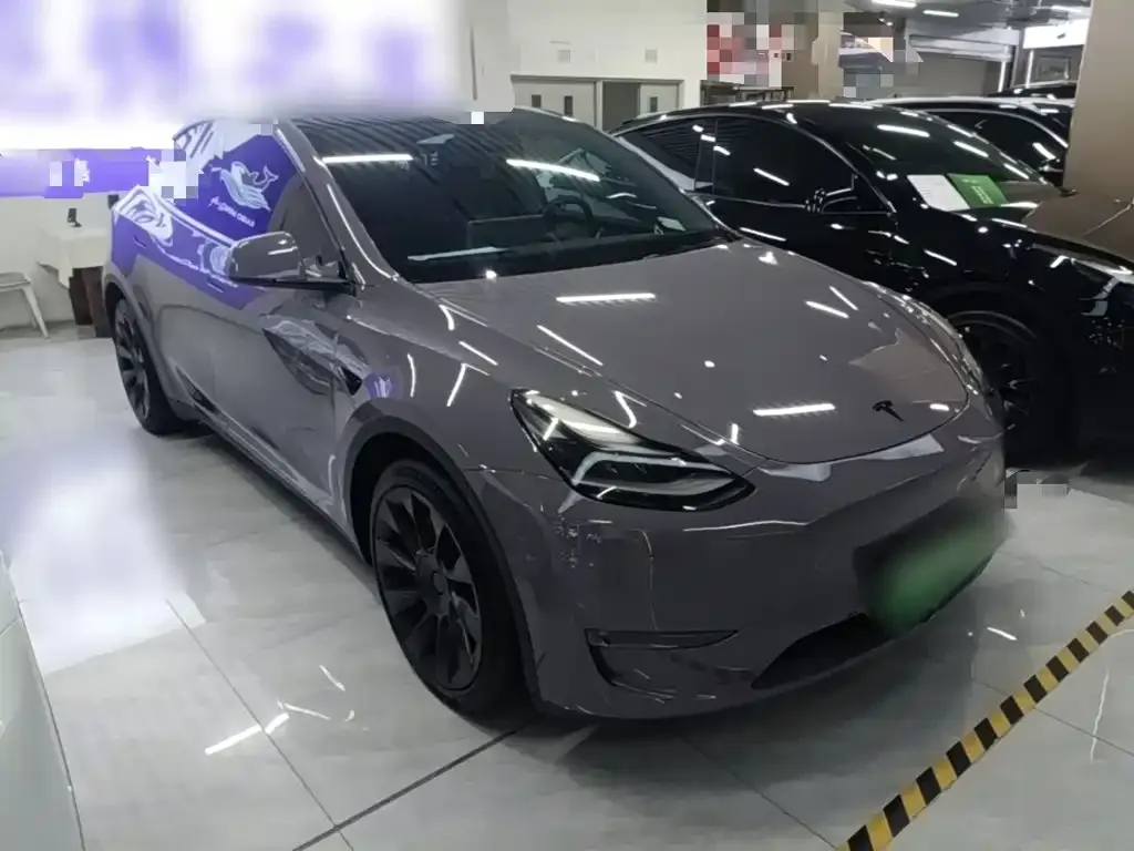 Tesla Model Y — фото 8