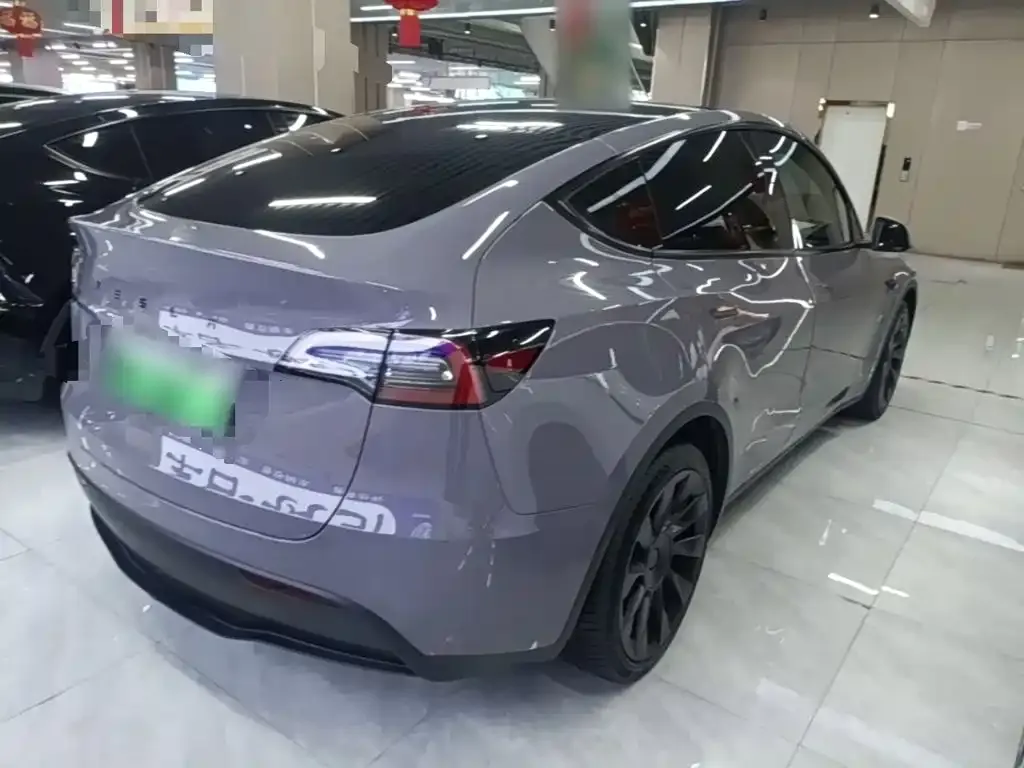 Tesla Model Y — фото 3