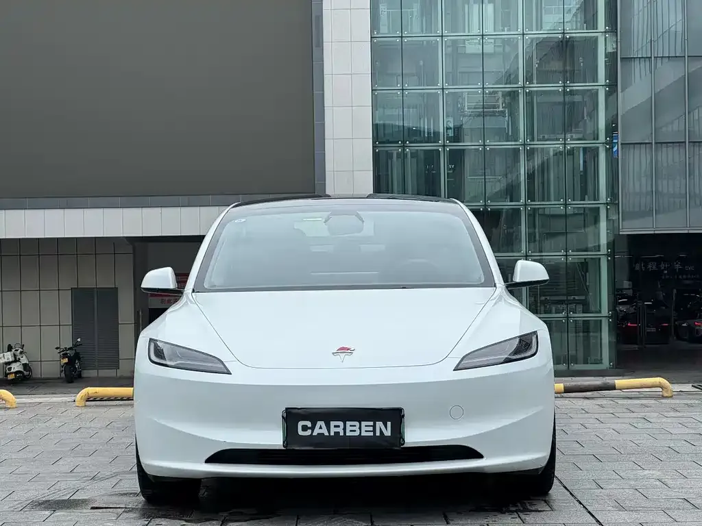Tesla Model 3 — фото 8