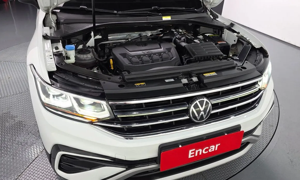 Volkswagen Tiguan — фото 7
